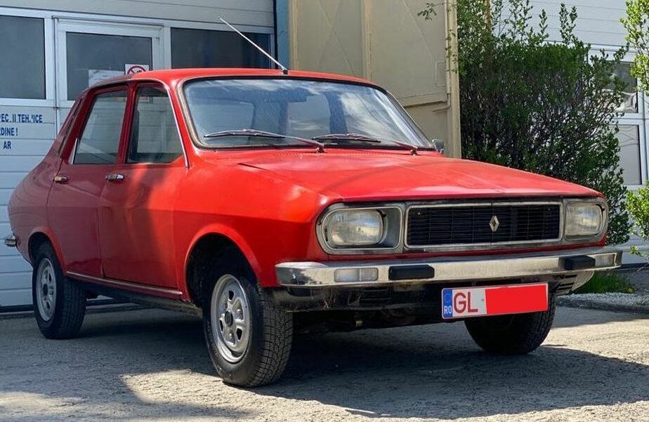 La o primă vedere pare un model normal Dacia 1300. Dar la interior avem o manetă pentru modul 4x4