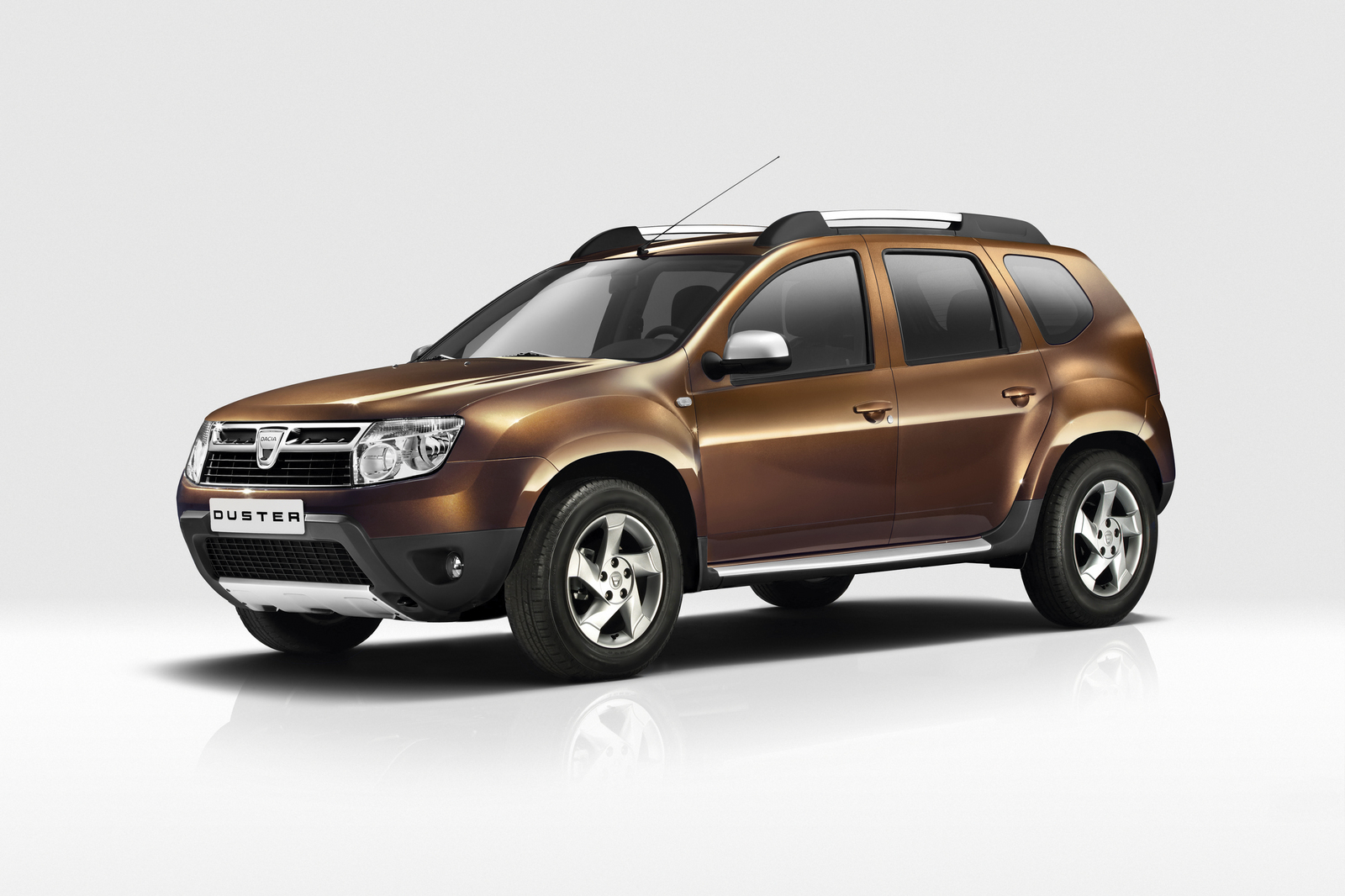 Dacia Duster este inaugurata oficial in Romania joi 18 martie - live pe promotor.ro!