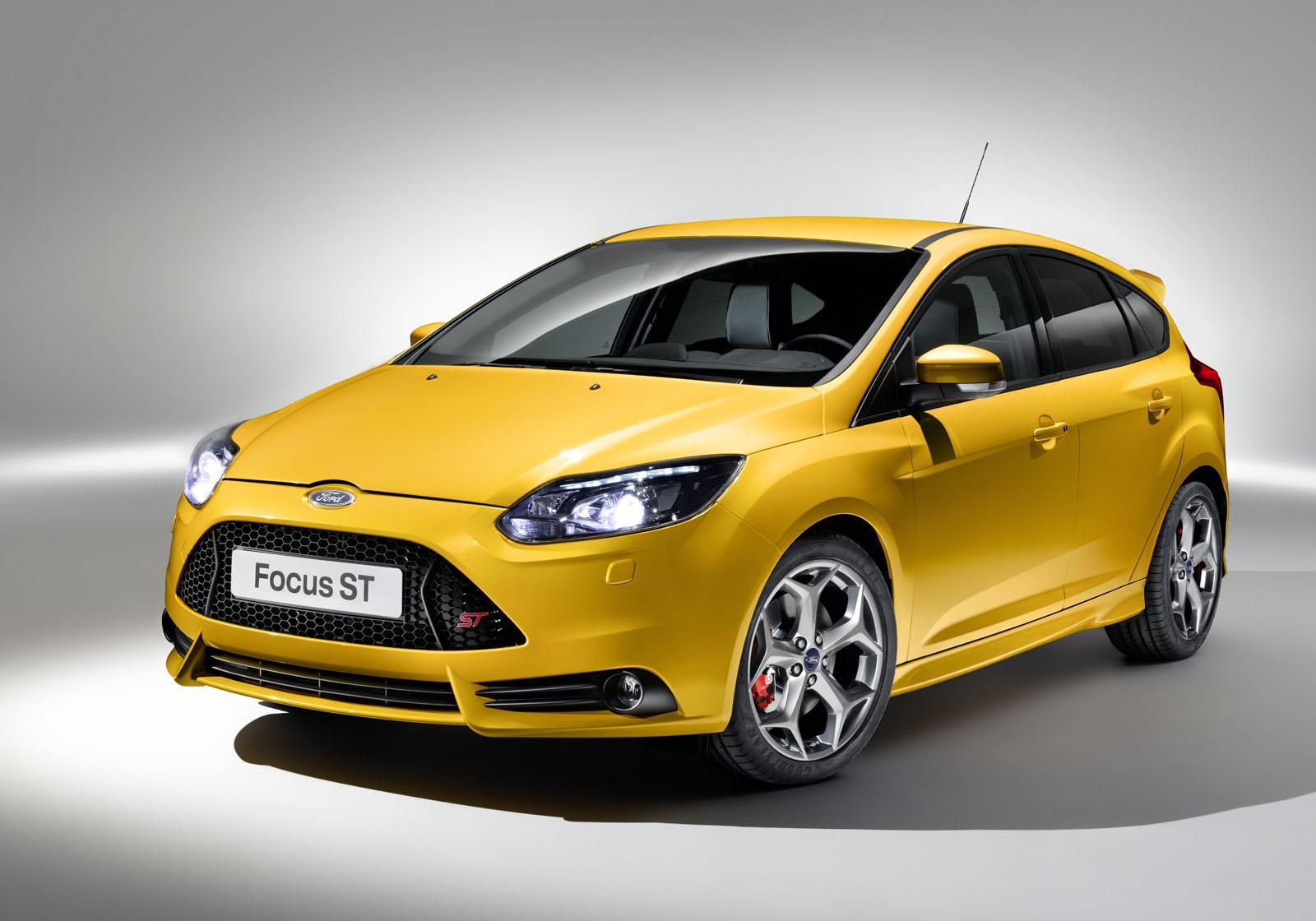 Ford Focus ST a debutat la Salonul Auto Frankfurt 2011.