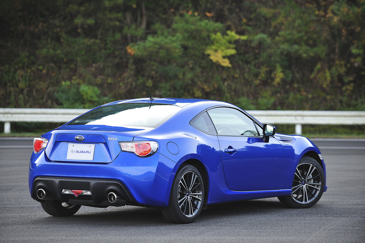 Subaru BRZ are un motor de 2.0 litri, cu 200 CP si 200 Nm