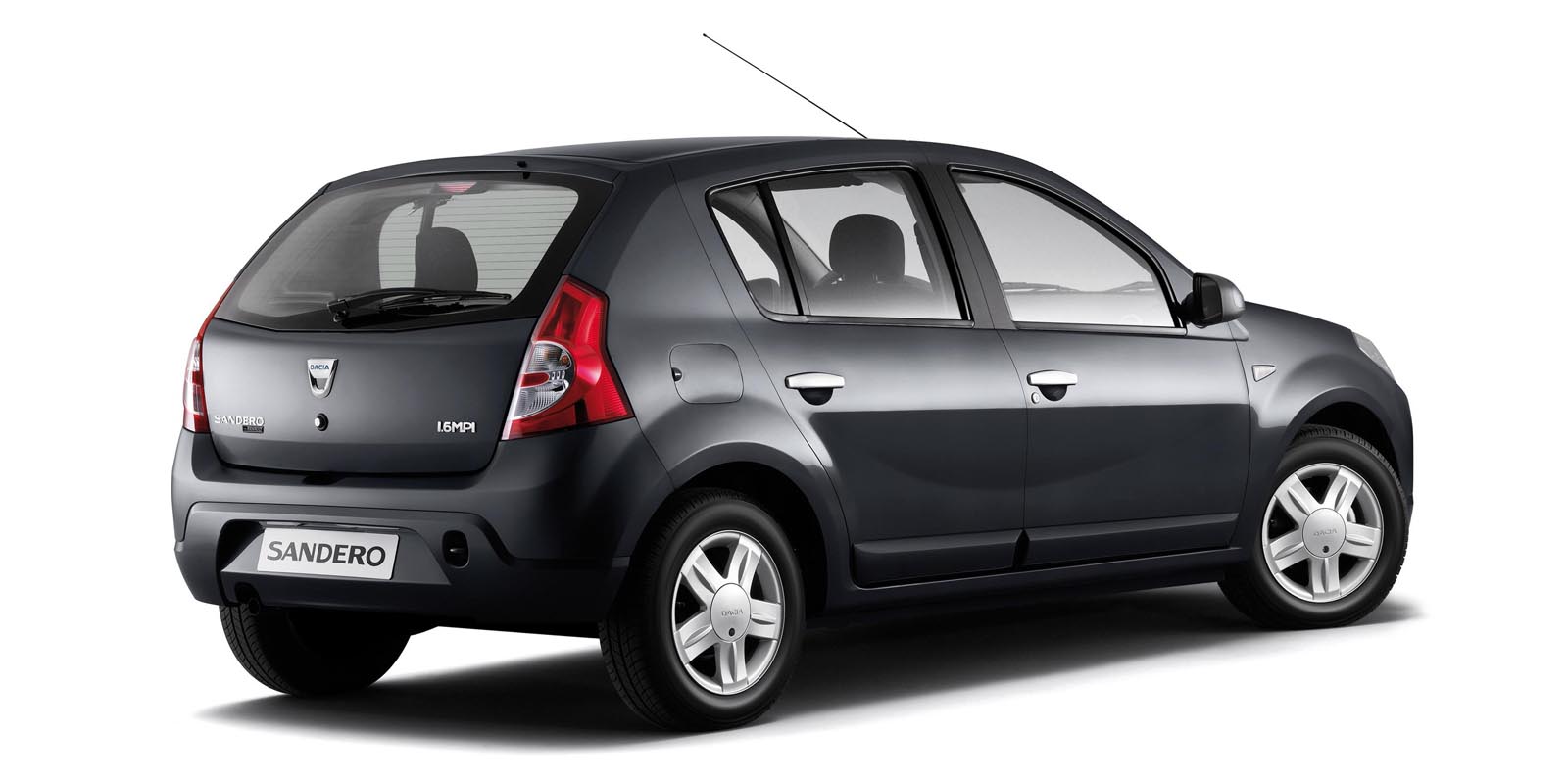 Dacia Sandero mai bună ca Dacia Logan?