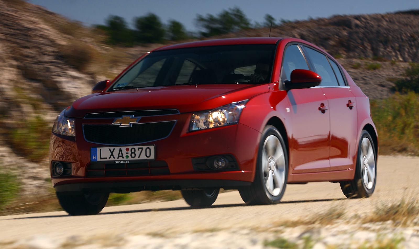 Chevrolet Cruze hatchback se dovedeste o compacta normala pe sosea, fara surprize