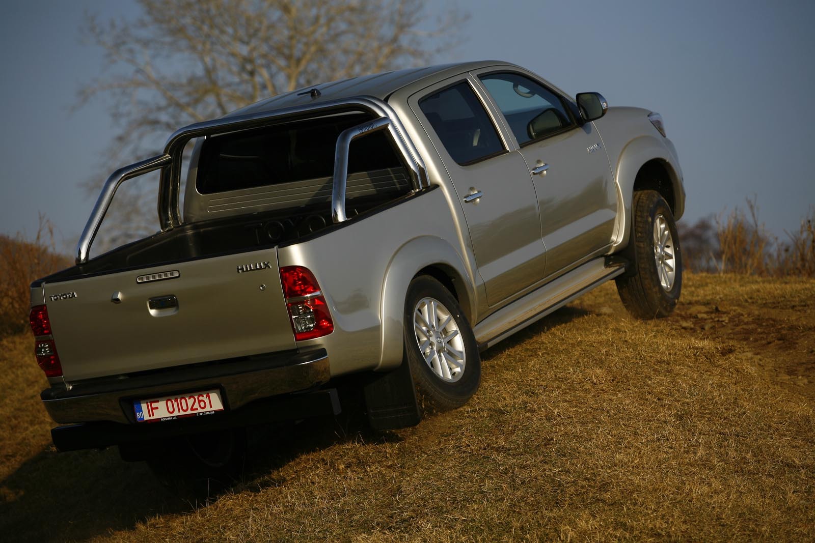 Hilux nu prea are nevoie de reductor in offroad, descurcandu-se doar cu 4x4 in majoritatea situatiilor grele