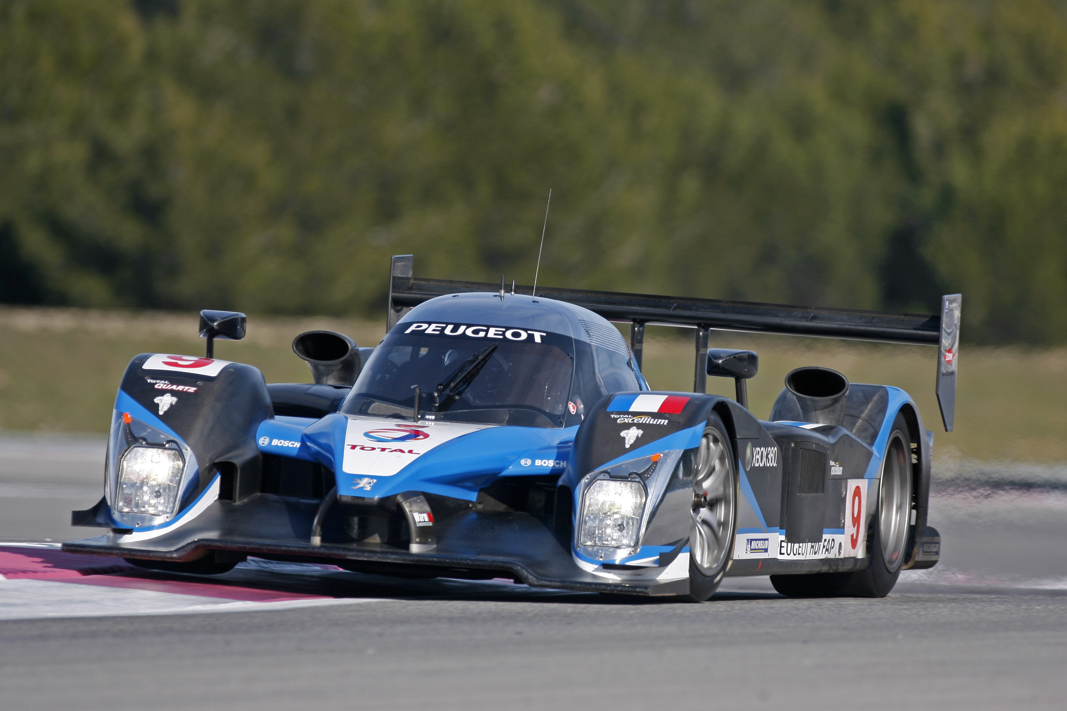 Sebastian Loeb a testat un Peugeot 908