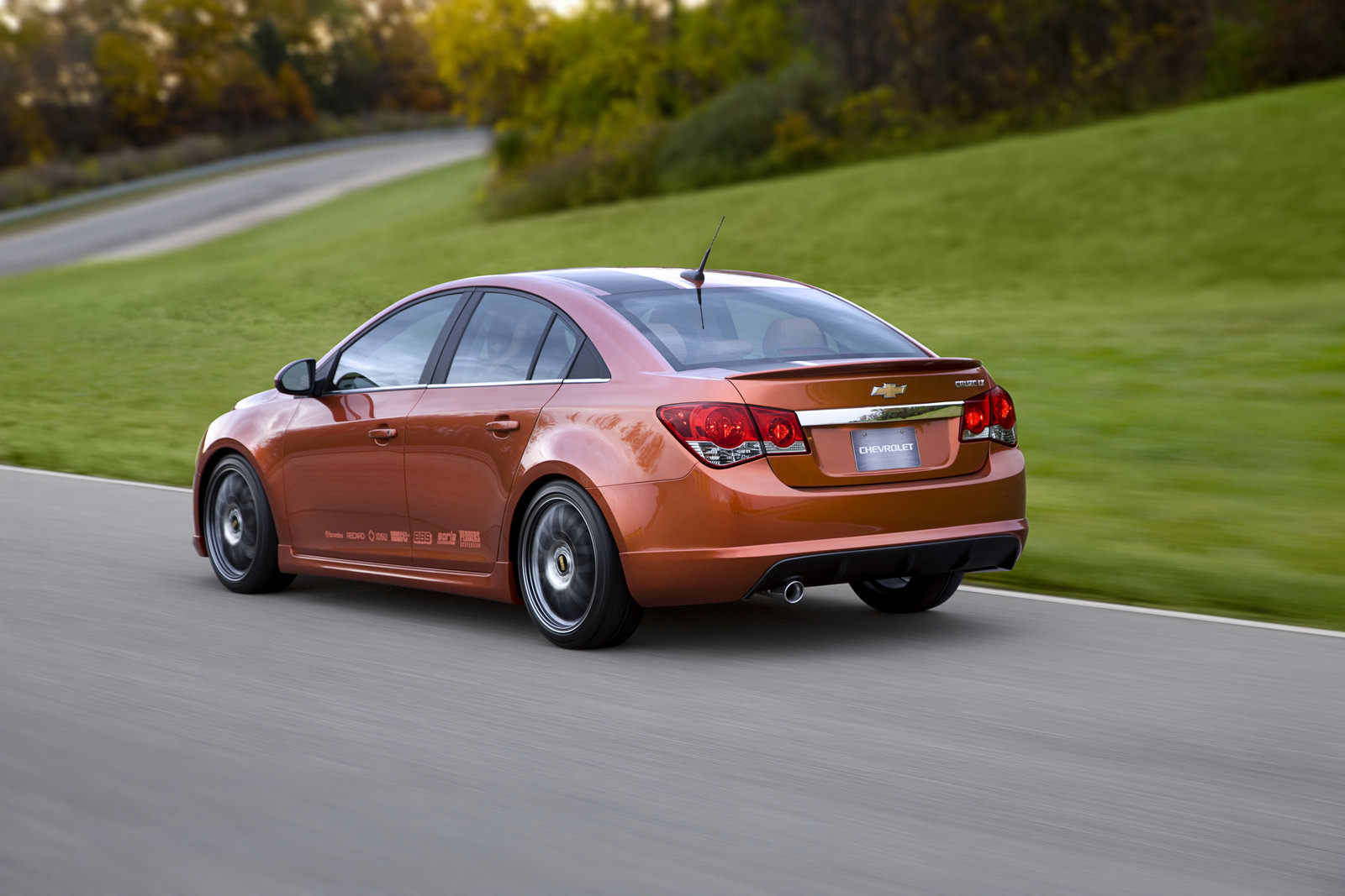 Chevrolet Cruze Z-Spec vine cu multe upgrade-uri tehnice si un stil elaborat