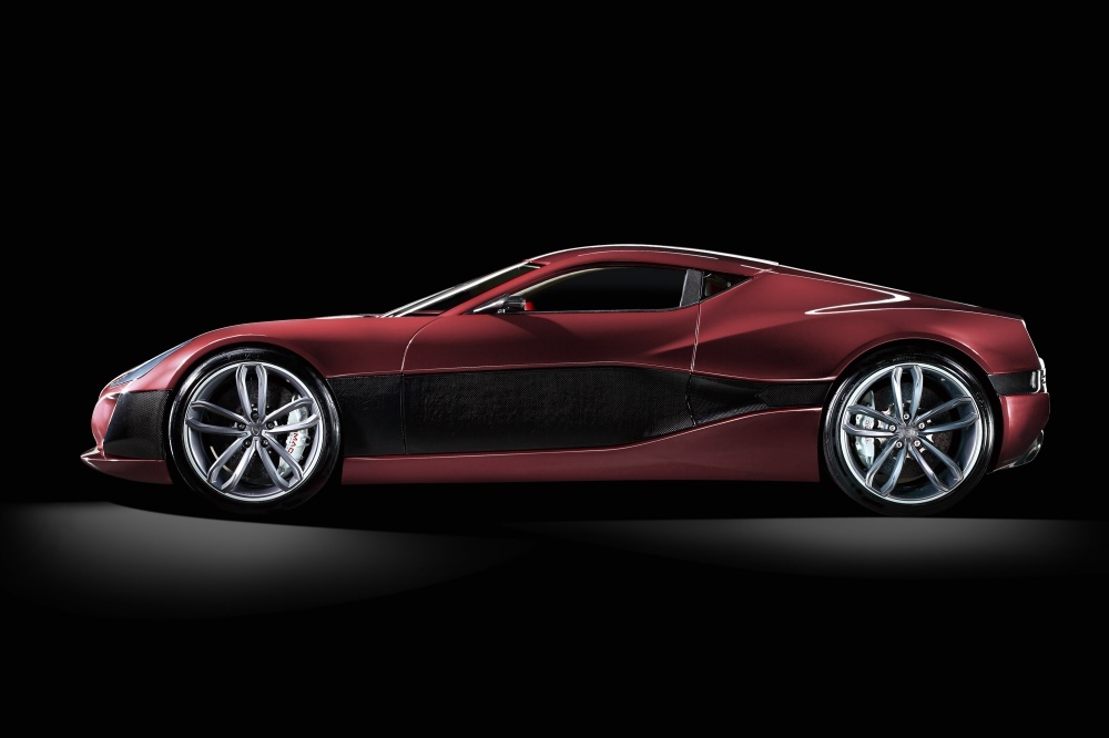 Rimac Concept One are 4 motoare electrice de 1.088 CP si un sistem sofisticat de tractiune integrala